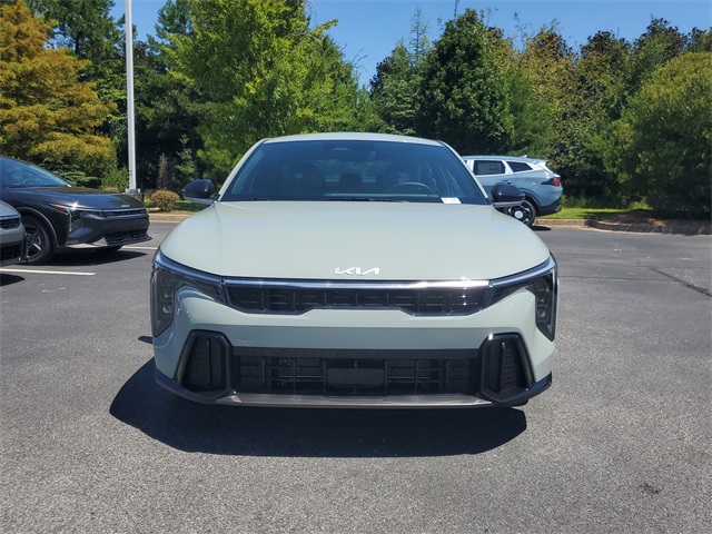 2025 Kia K4 GT-Line photo 2
