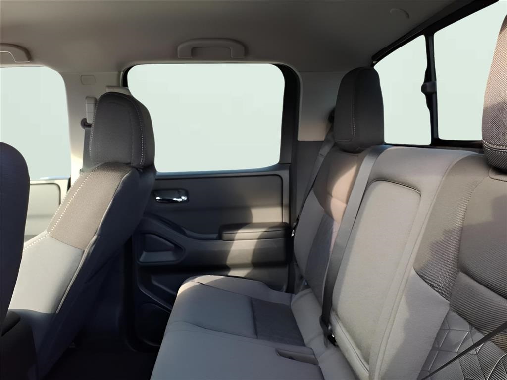 2025 Nissan Frontier SV photo 9