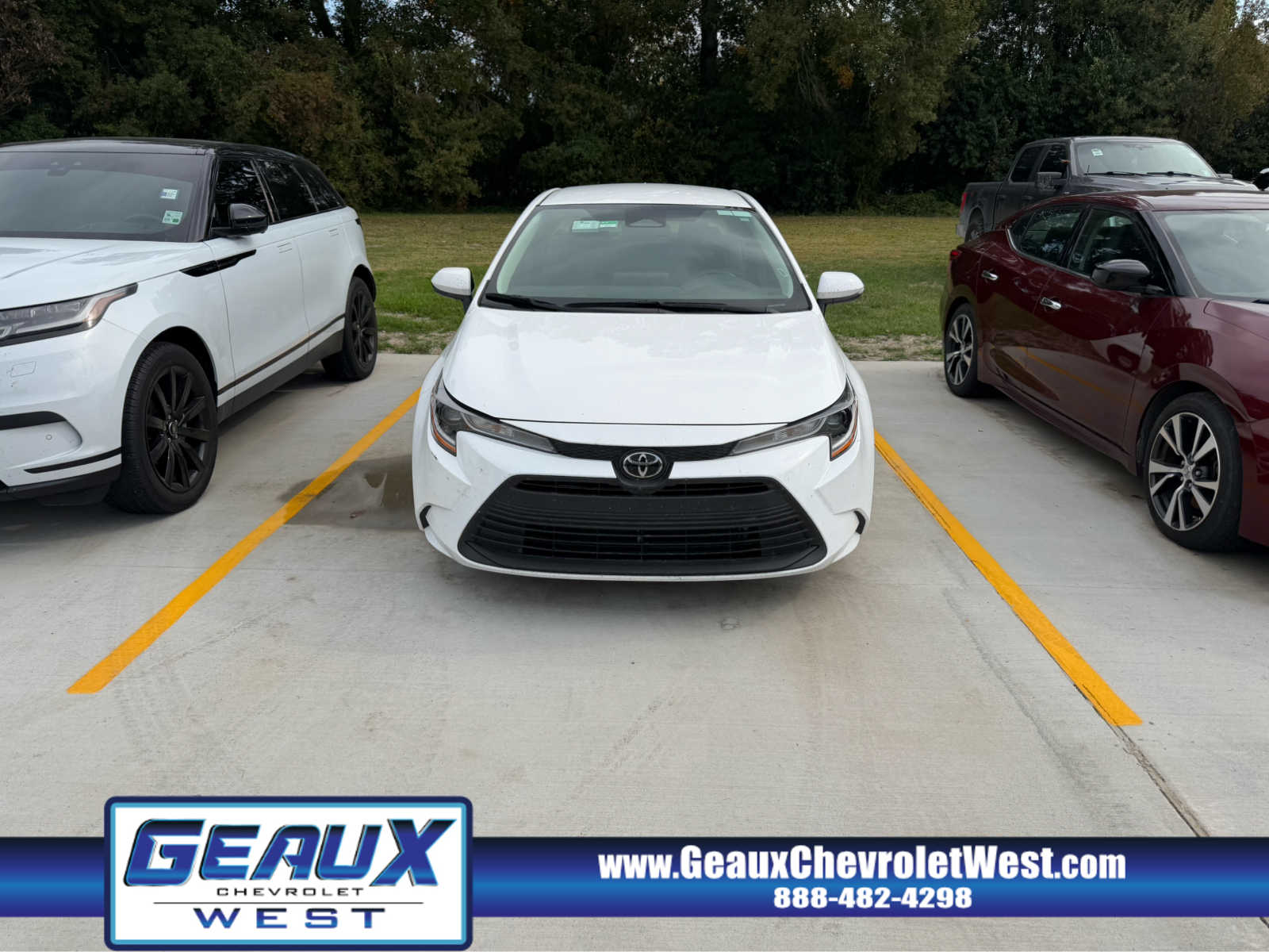 2025 Toyota Corolla LE photo 4