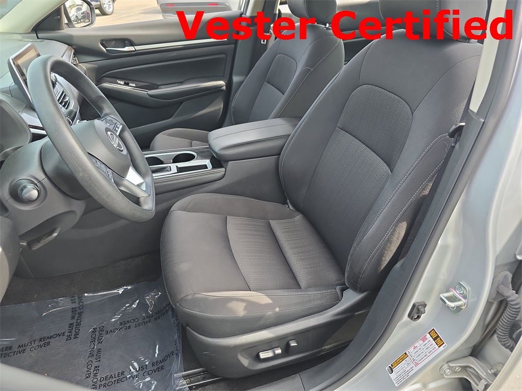 2023 Nissan Altima 2.5 SV photo 13