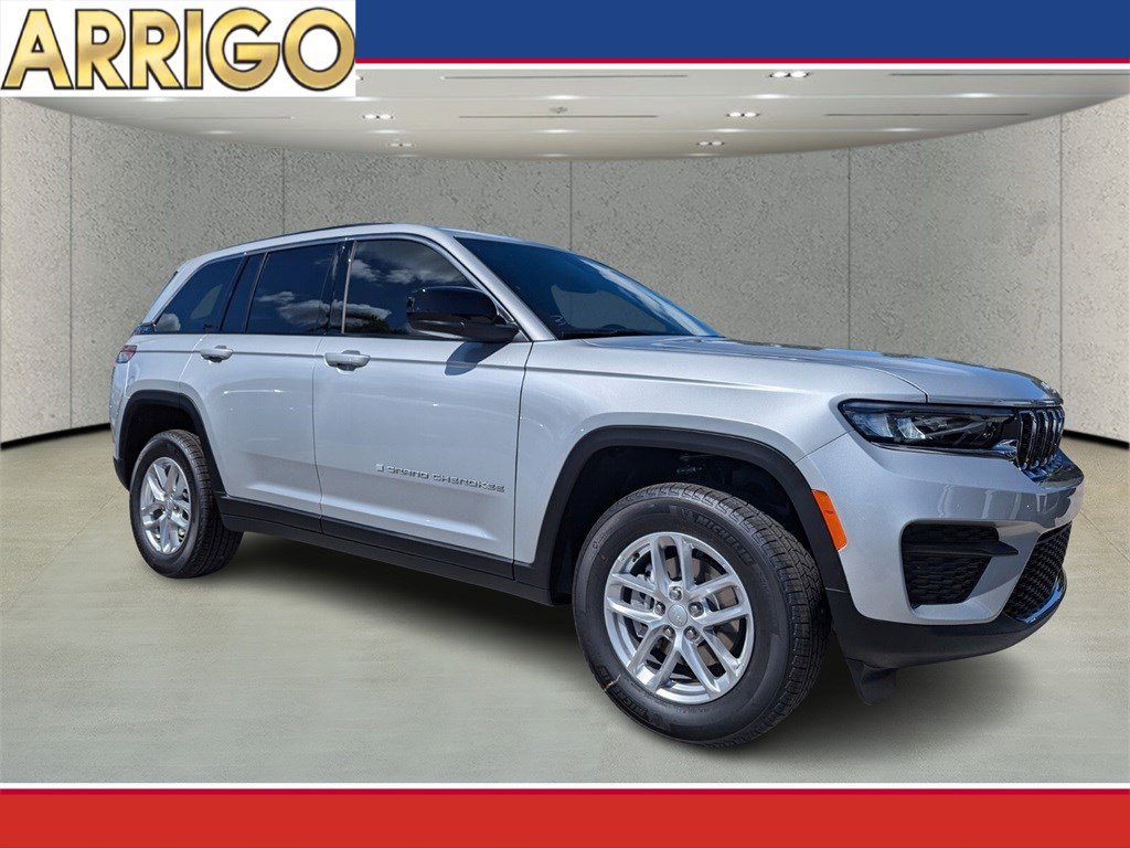 2025 Jeep Grand Cherokee Laredo's photo