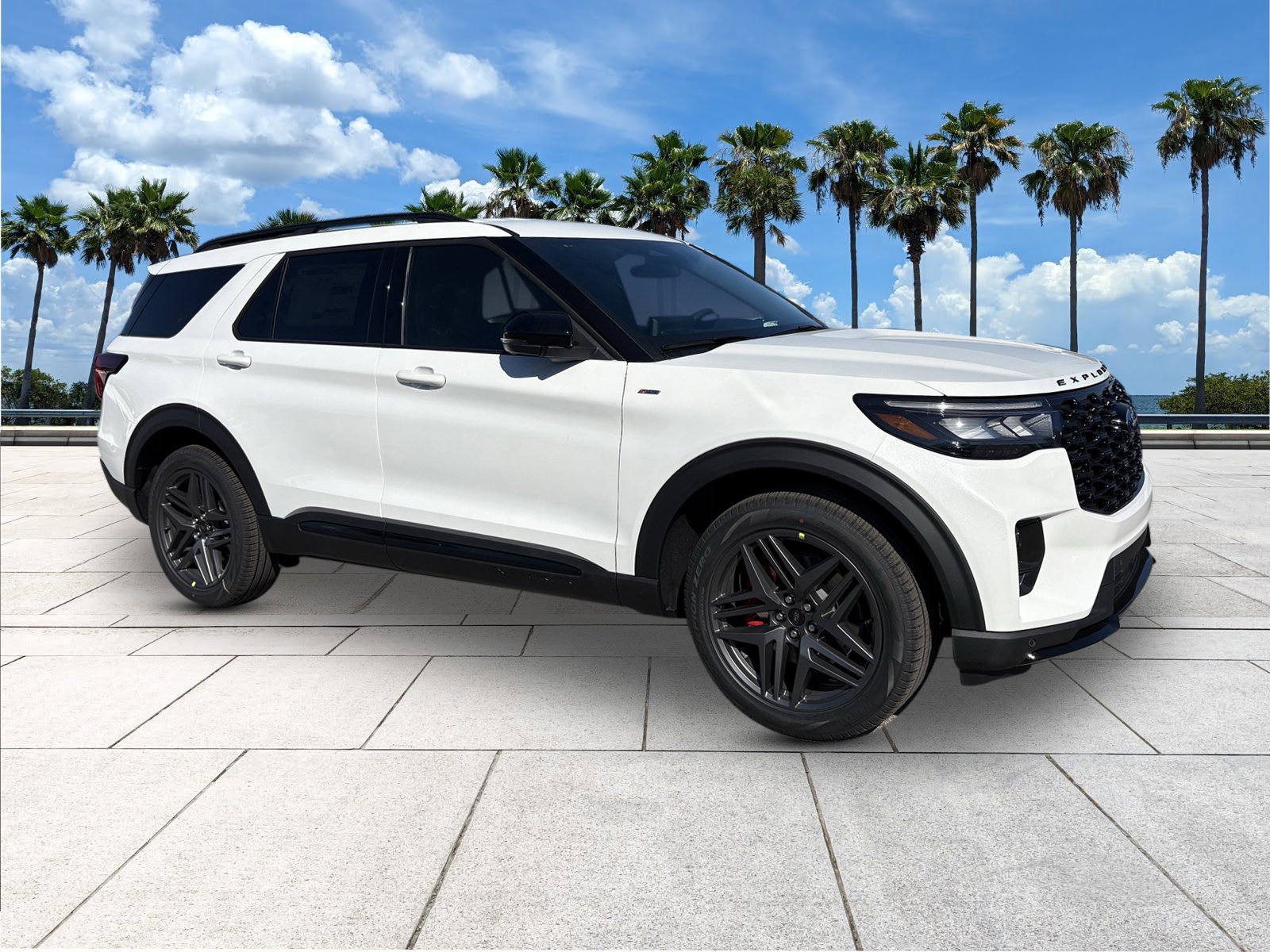 2026 Ford Explorer ST-Line photo 2