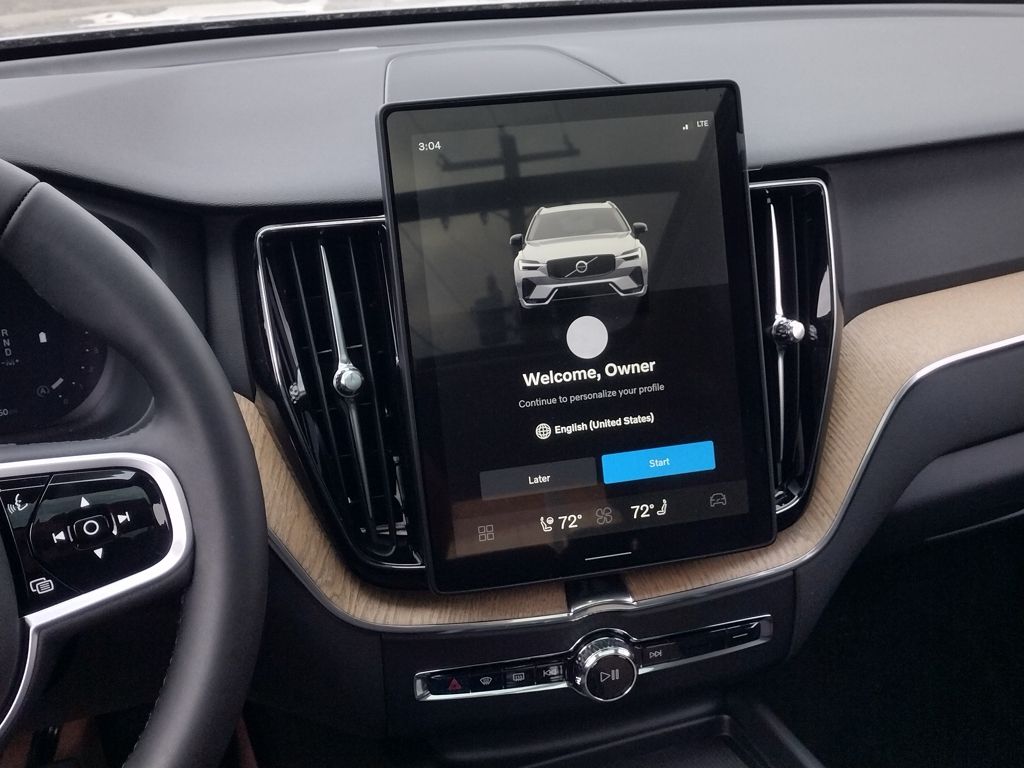 2026 VOLVO XC60 - Image 25