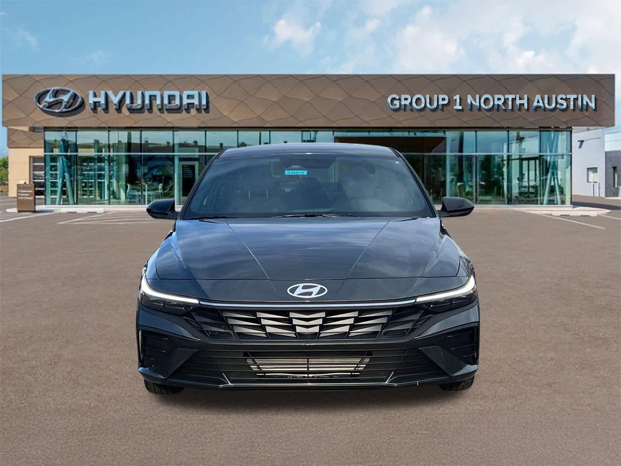 2025 Hyundai Elantra SEL Sport photo 2