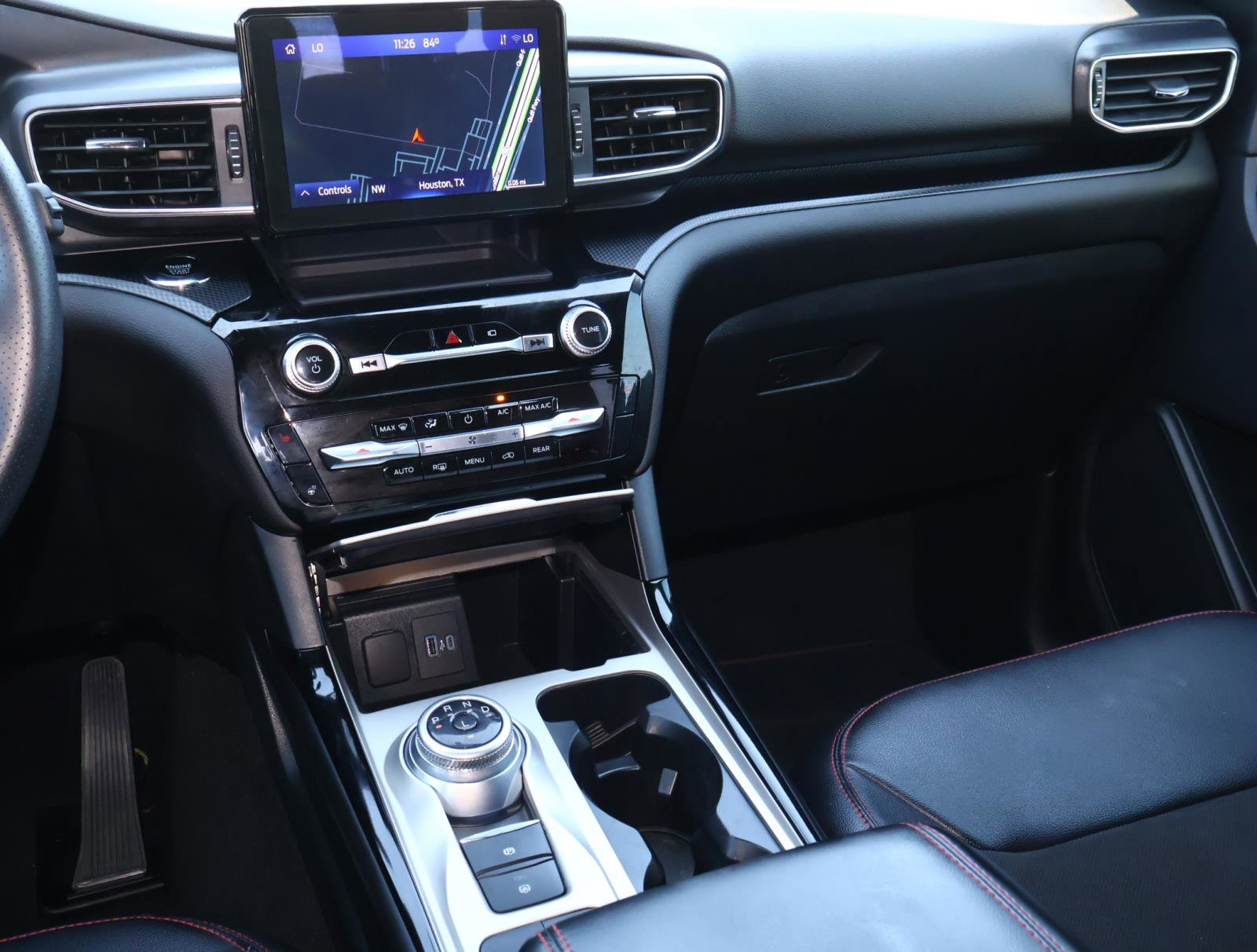 2023 Ford Explorer ST-Line photo 12