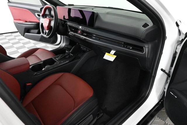 2025 Kia K4 GT-Line photo 11