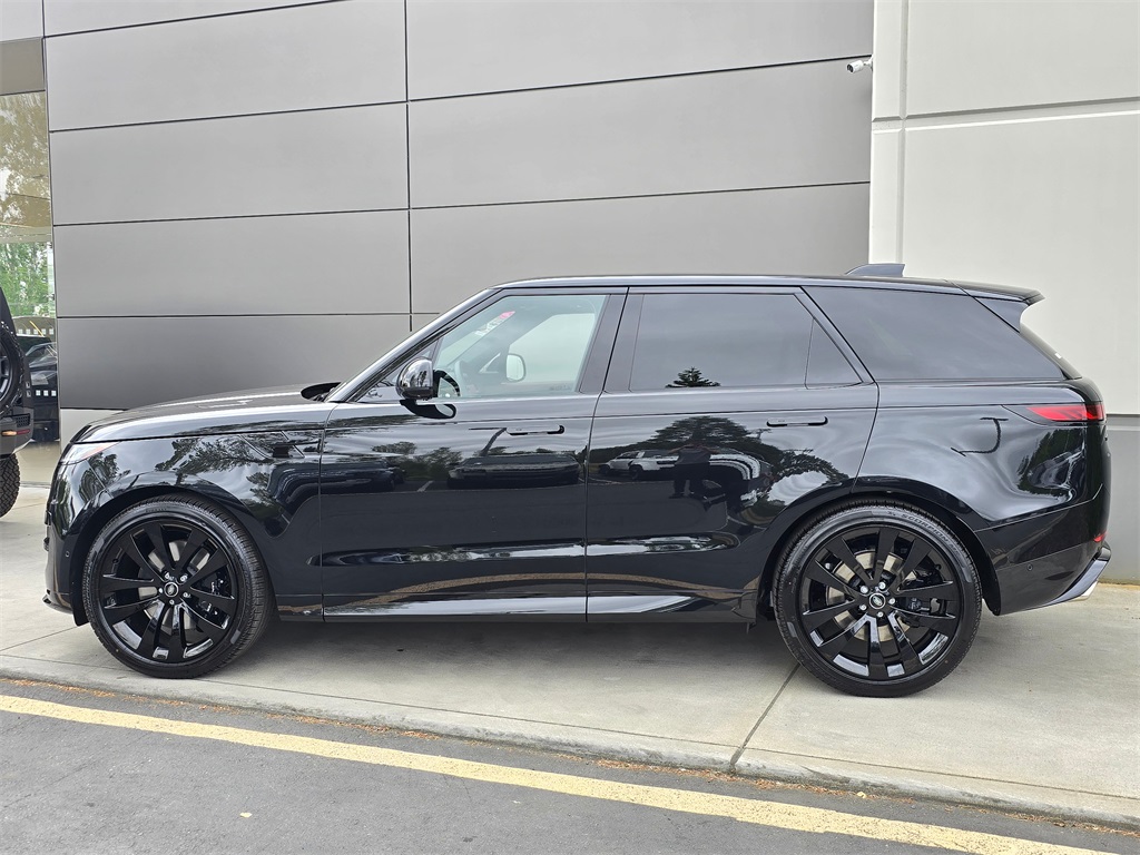 2025 Land Rover Range Rover Sport SE photo 4