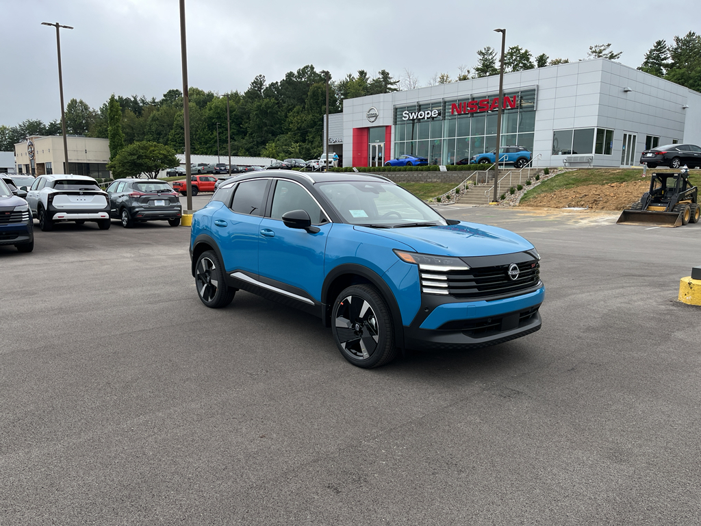 2025 Nissan Kicks SR photo 2