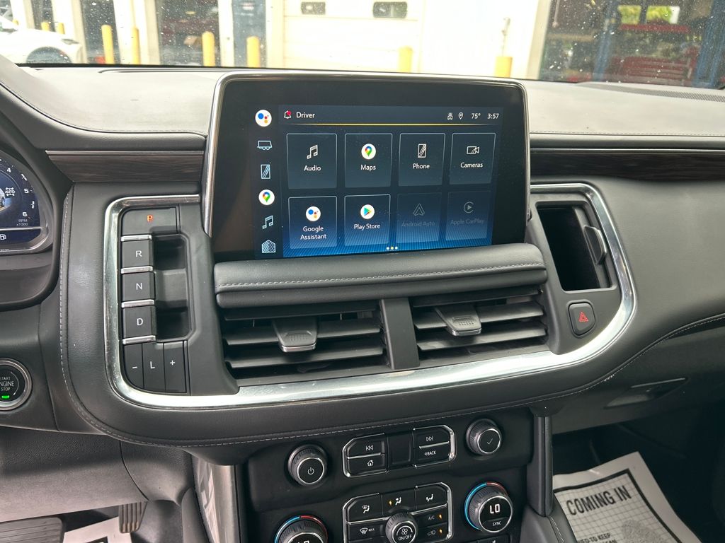 2022 Chevrolet Suburban Z71 photo 7