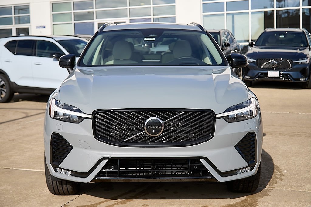 2026 VOLVO XC60 - Image 4