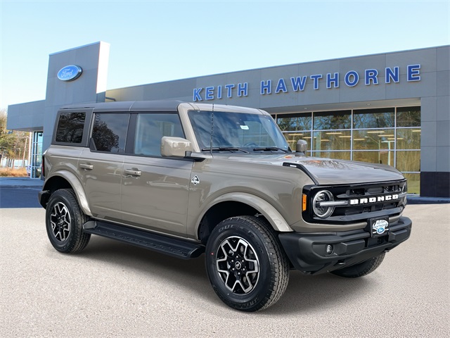 2025 Ford Bronco 4-Door Outer Banks's photo