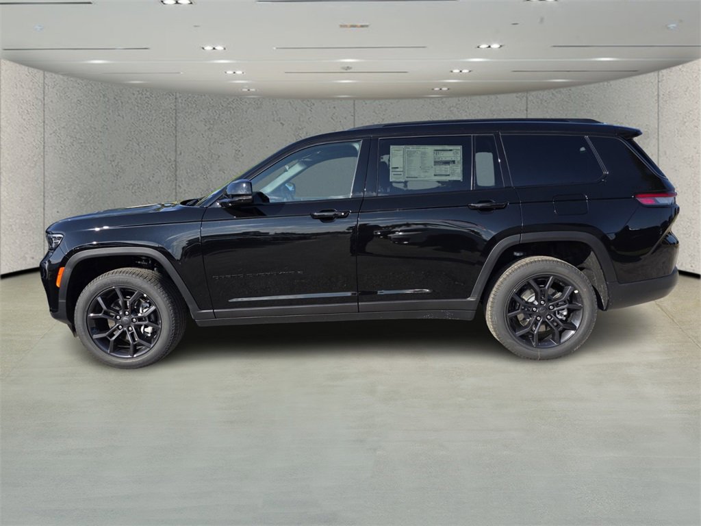 2025 Jeep Grand Cherokee Limited photo 3