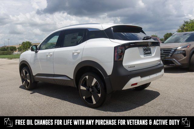 2025 Nissan Kicks SR photo 3