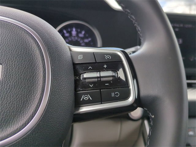 2024 Kia Carnival LX photo 23