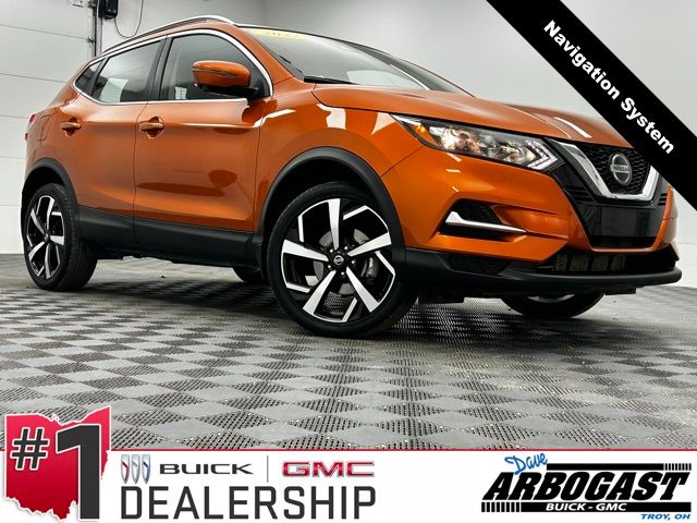 2022 Nissan Rogue Sport SL's photo