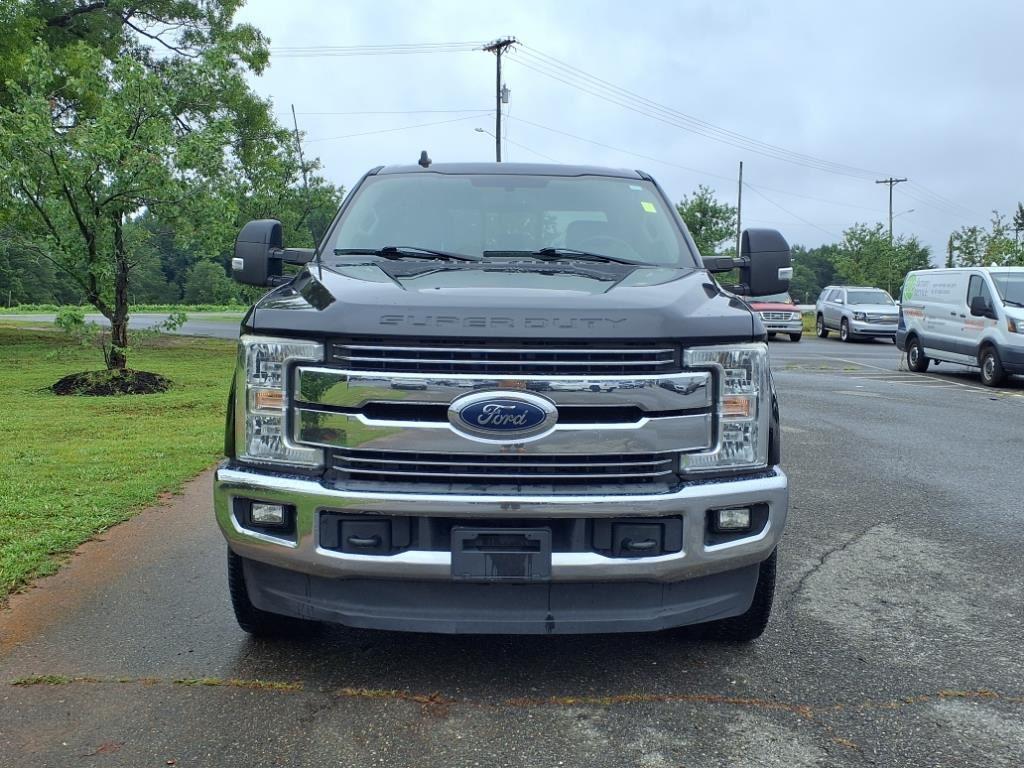 2019 Ford F-250 Lariat photo 2