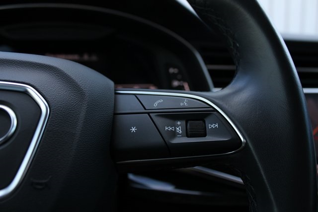 2023 Audi Q7 55 Premium Plus photo 12