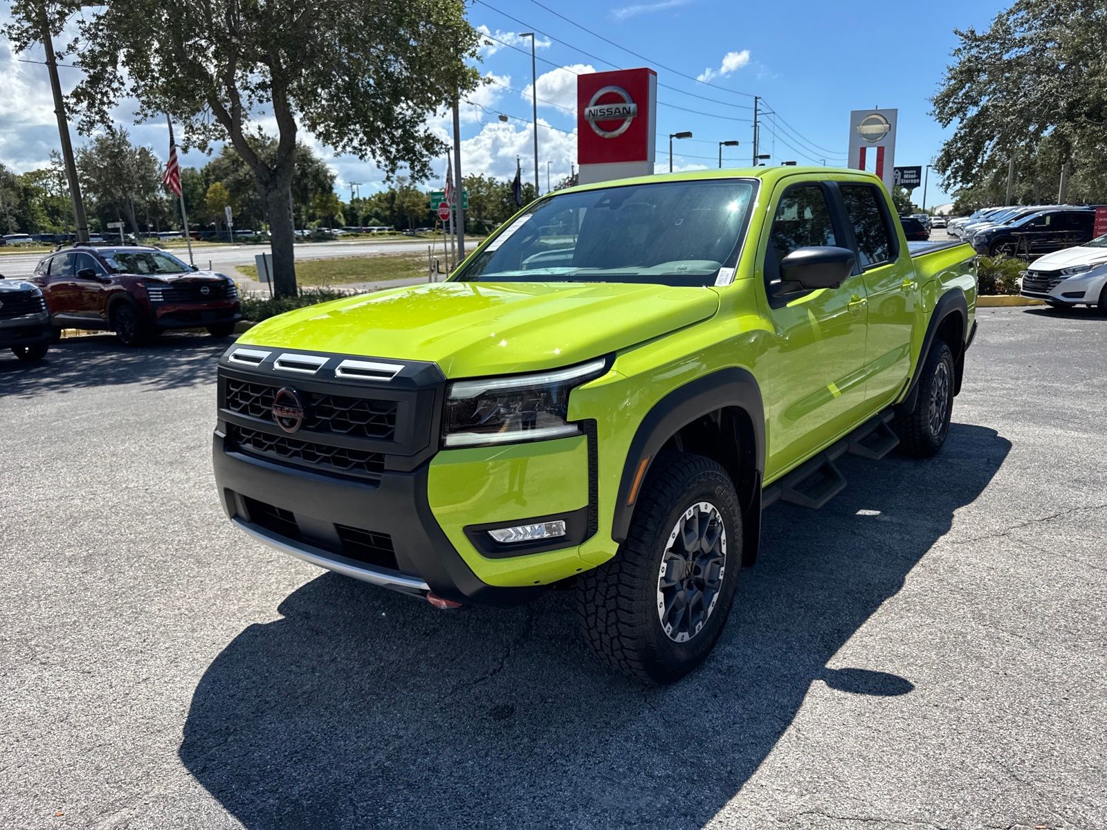 2026 Nissan Frontier PRO-4X photo 2
