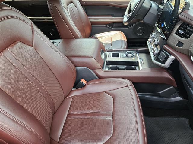 2024 Ford Expedition Limited photo 10
