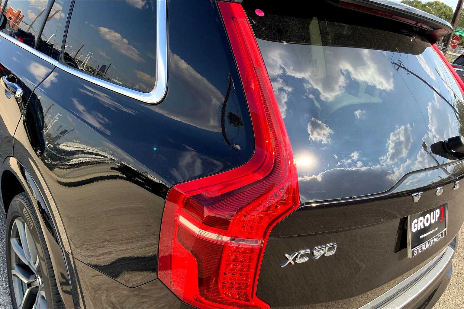 2017 Volvo XC90 Momentum photo 25