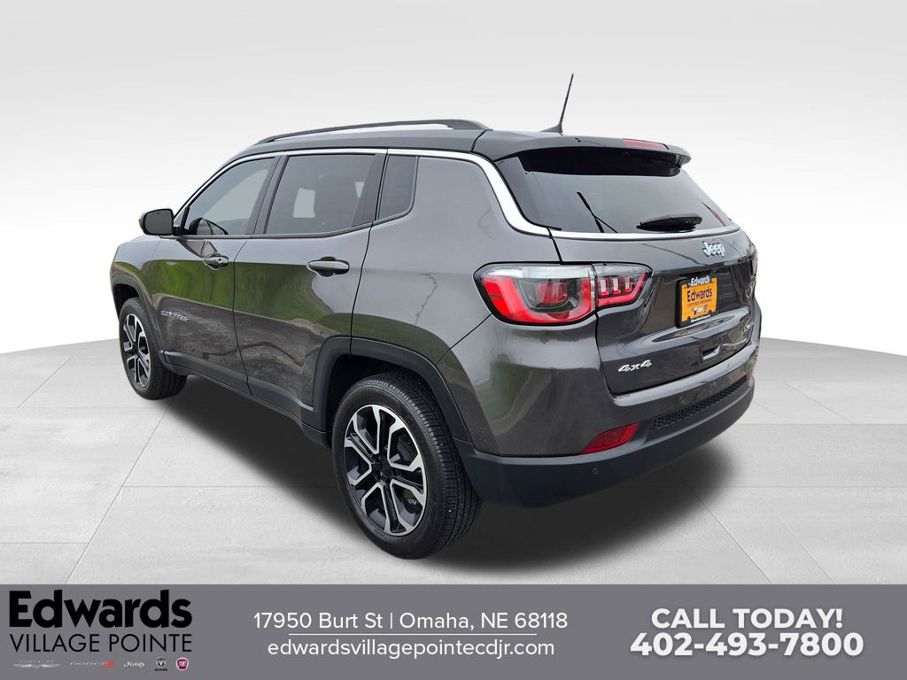2022 Jeep Compass Limited photo 4