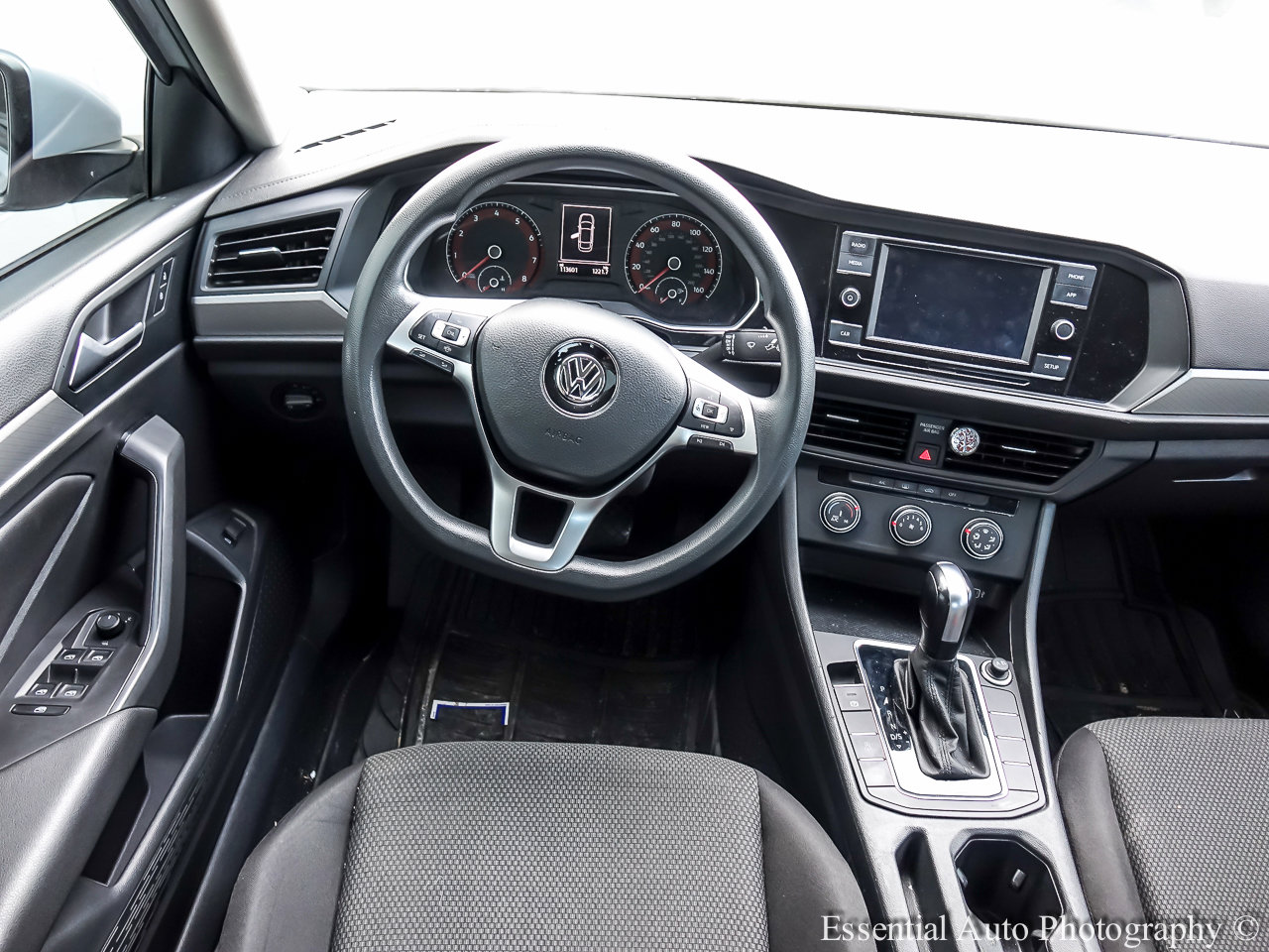 2019 VOLKSWAGEN JETTA - Image 3