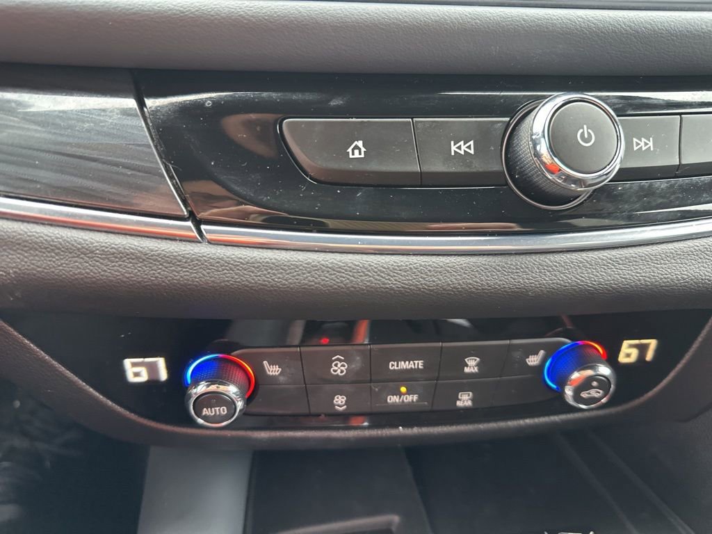 2023 Buick Enclave Essence photo 11