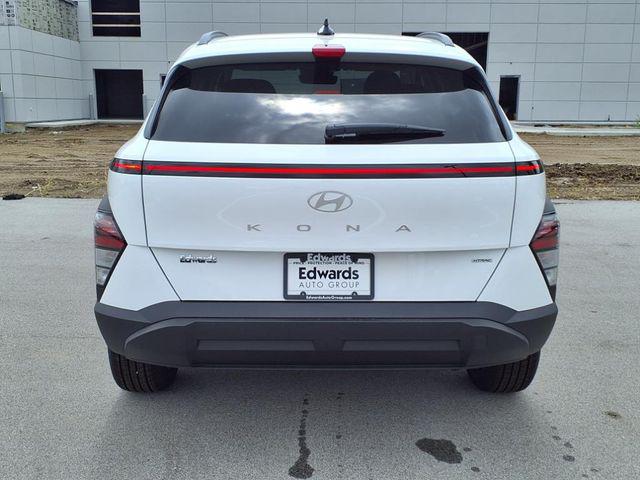 2025 Hyundai Kona SEL photo 4