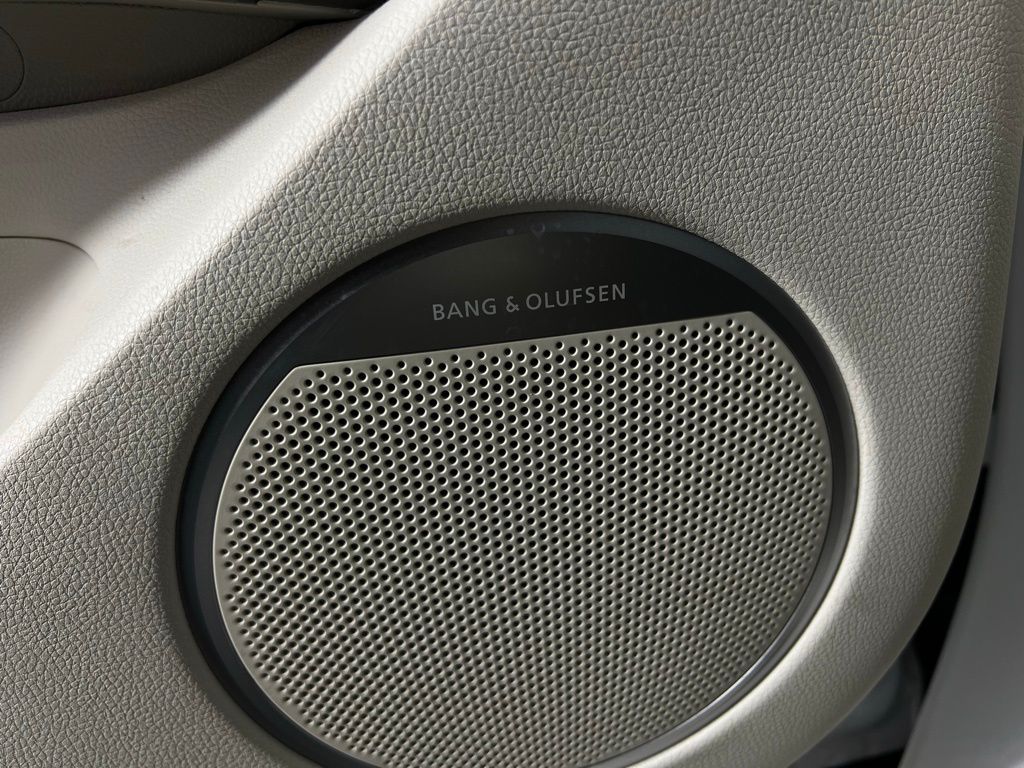 2023 Genesis GV60 Performance photo 16