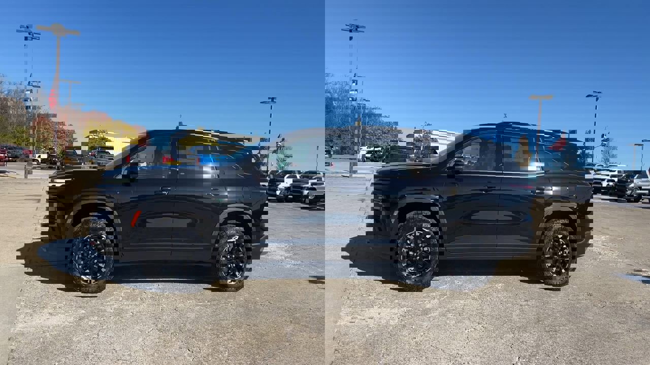 2026 Chevrolet Traverse Z71 photo 4