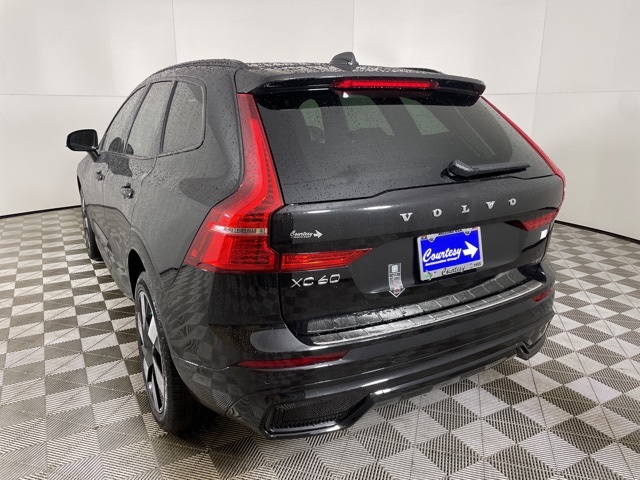 2024 Volvo XC60 photo 9