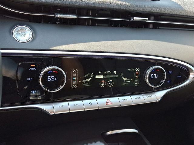 2022 Genesis GV70 2.5T Advanced photo 15