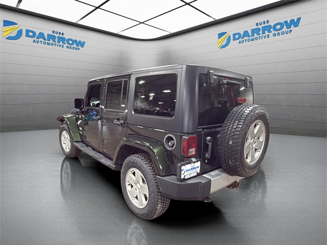 2011 Jeep Wrangler Unlimited Sahara photo 2