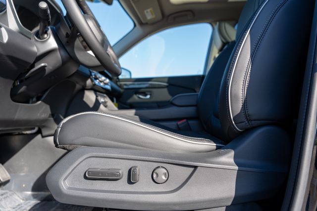 2025 Honda Pilot Elite photo 28