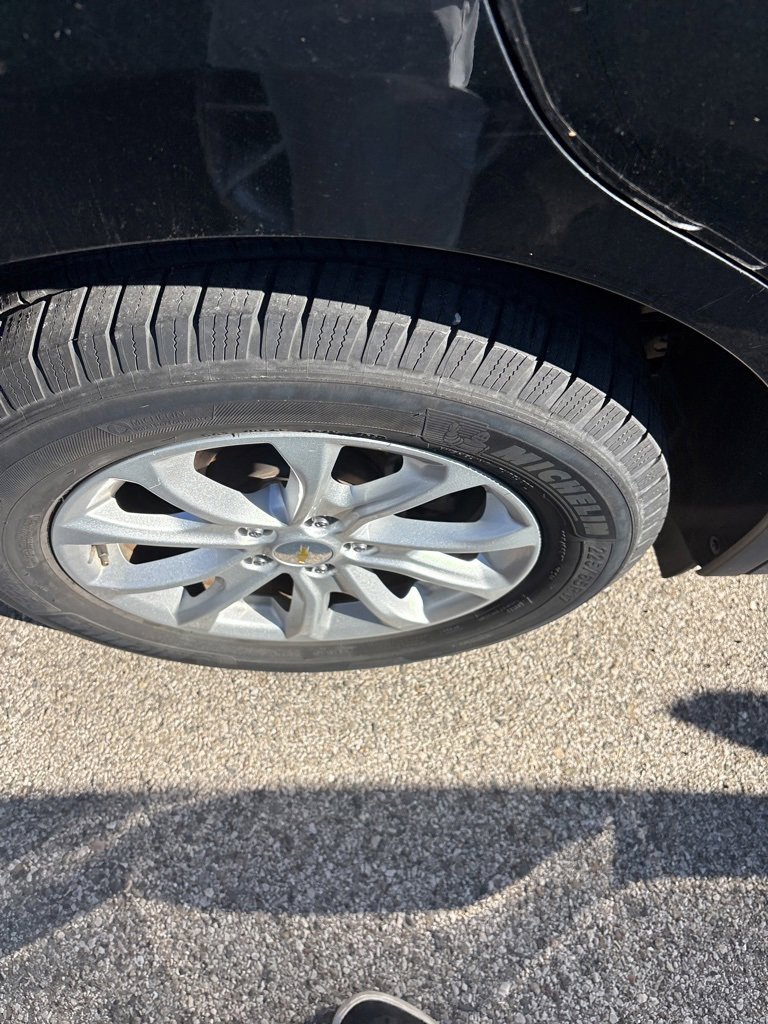 2019 Chevrolet Equinox LT photo 4