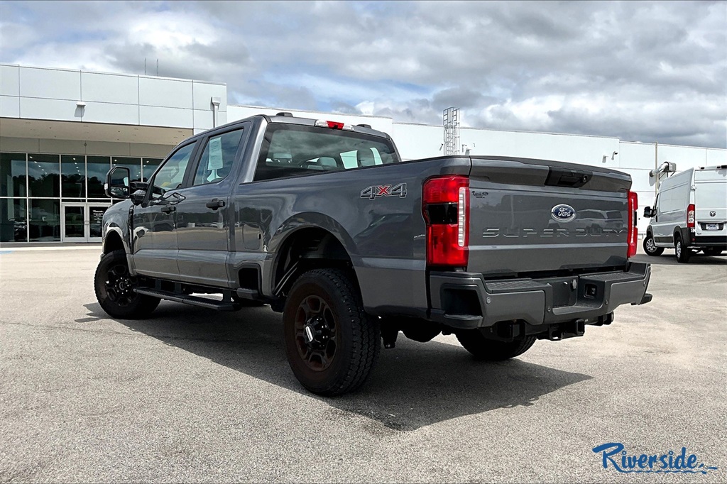 2024 Ford F-250 photo 6