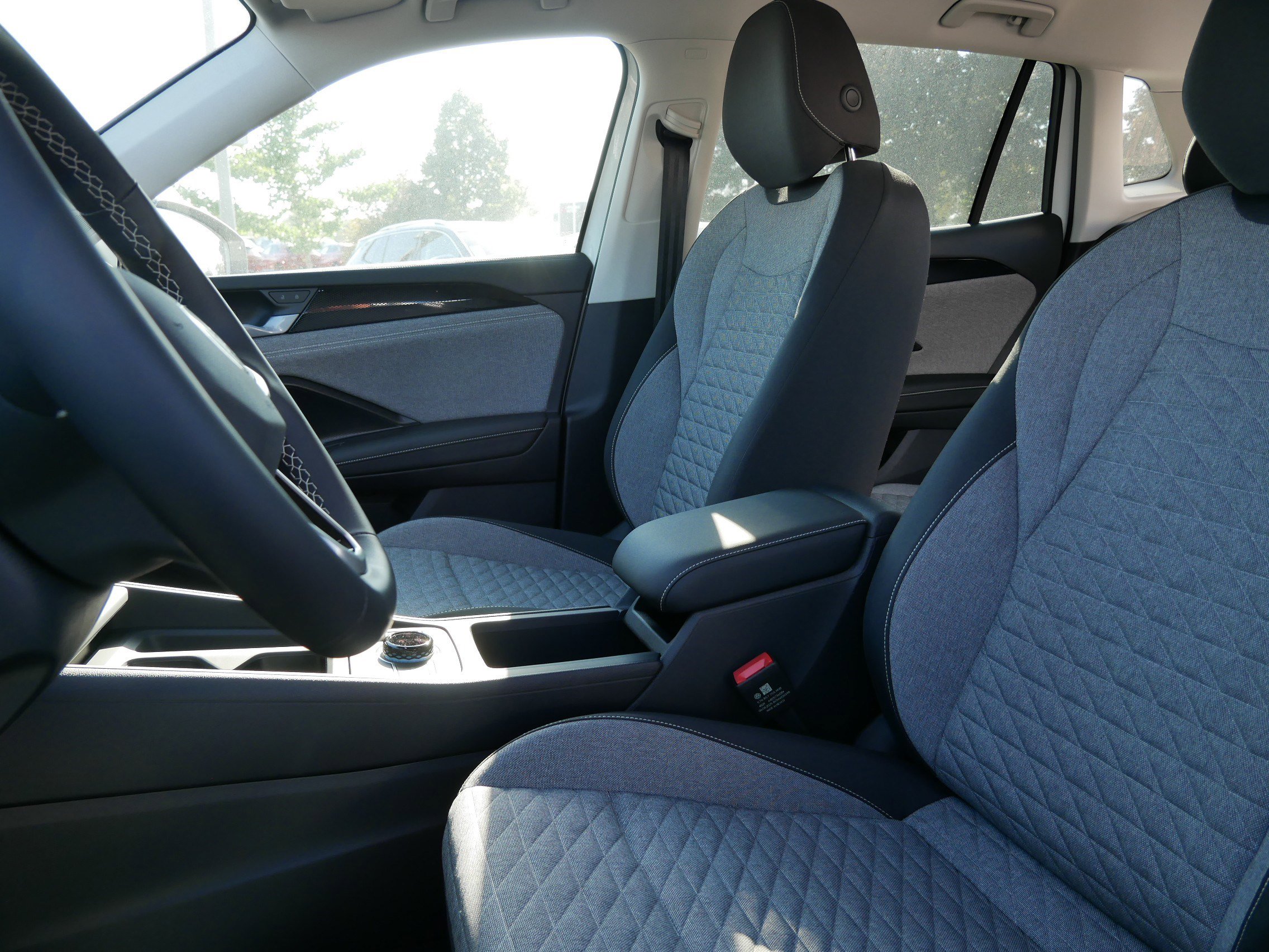 2025 Volkswagen Tiguan S photo 3