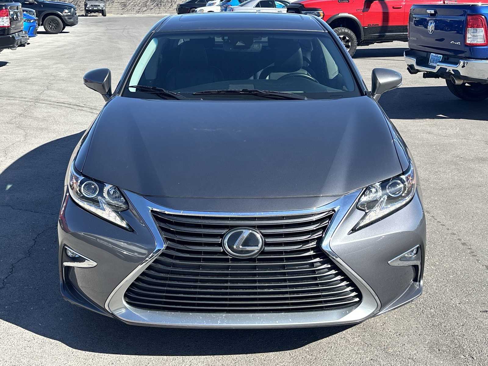 2017 Lexus ES 350 photo 4