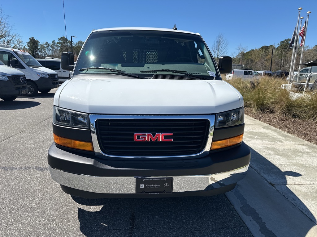 2023 Gmc Savana Cargo 2500 photo 2
