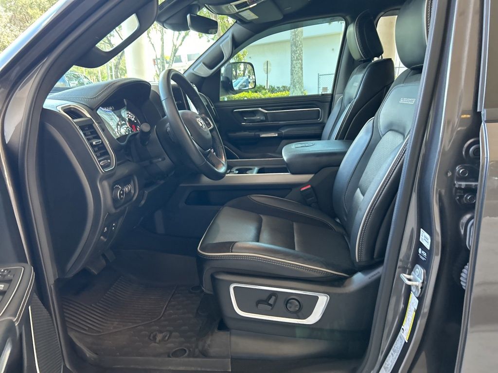 2023 Ram 1500 Laramie photo 4