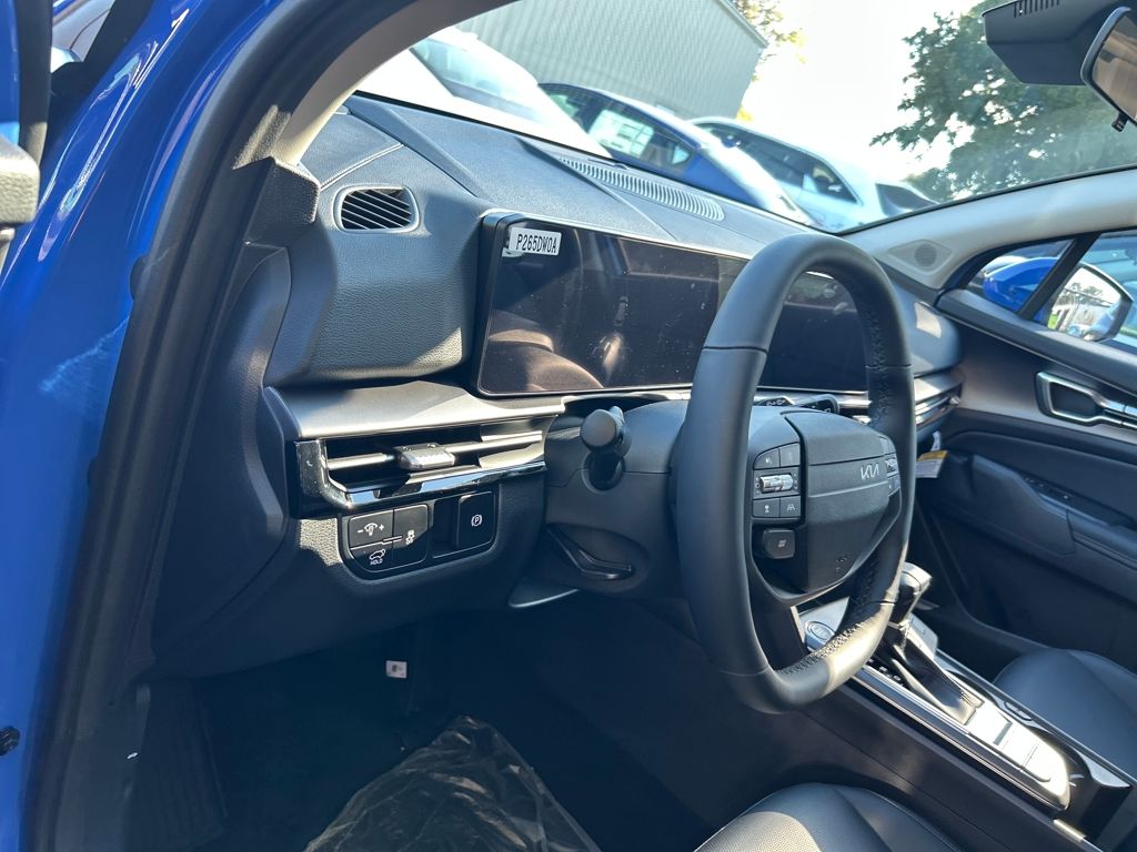 2026 Kia Sportage EX photo 3