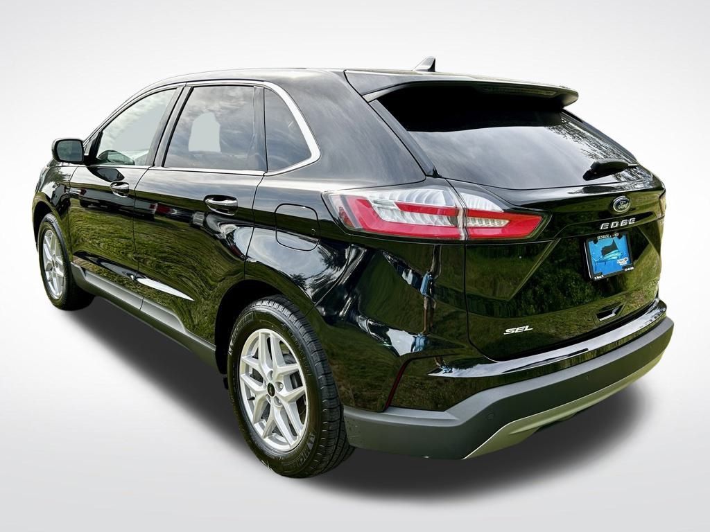 2024 Ford Edge SEL photo 4