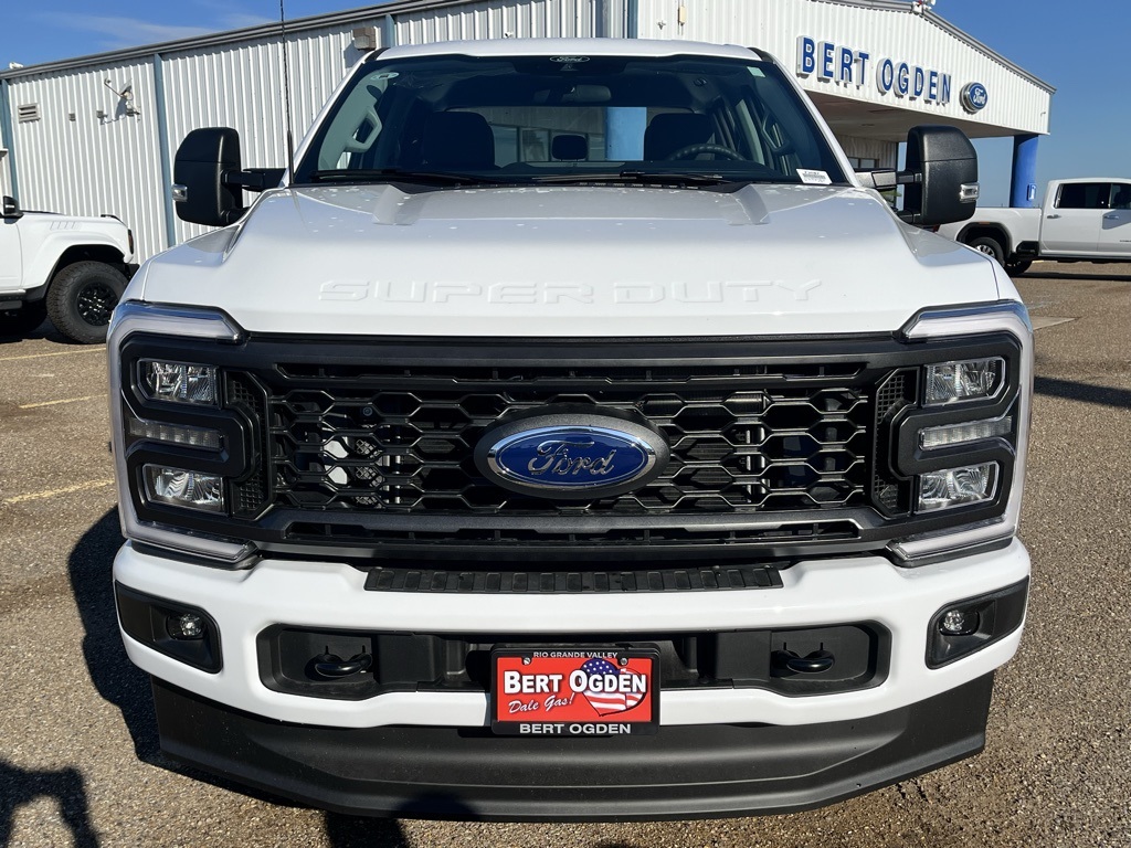 2026 Ford F-350 XL photo 2