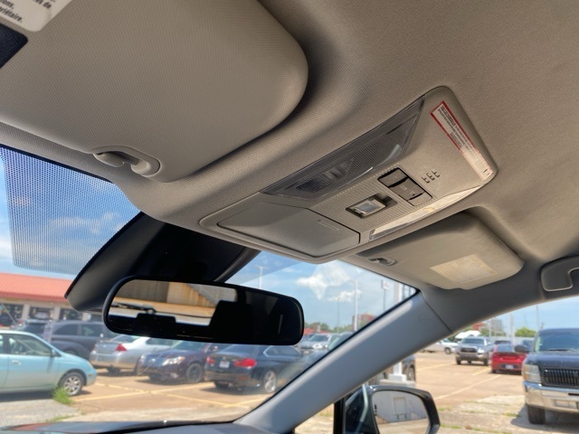 2022 Toyota RAV4 Hybrid LE photo 31