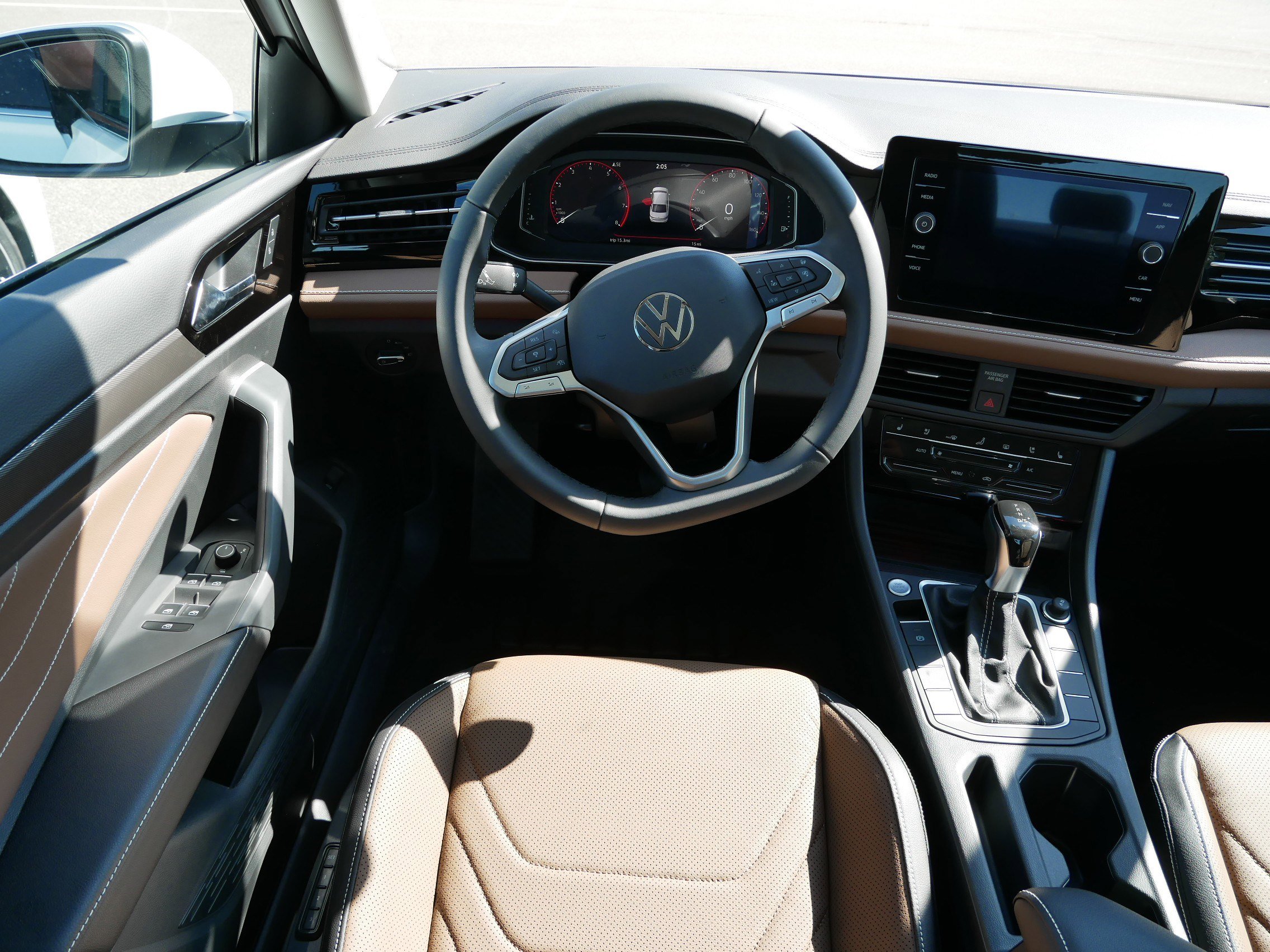 2025 Volkswagen Jetta SEL photo 6