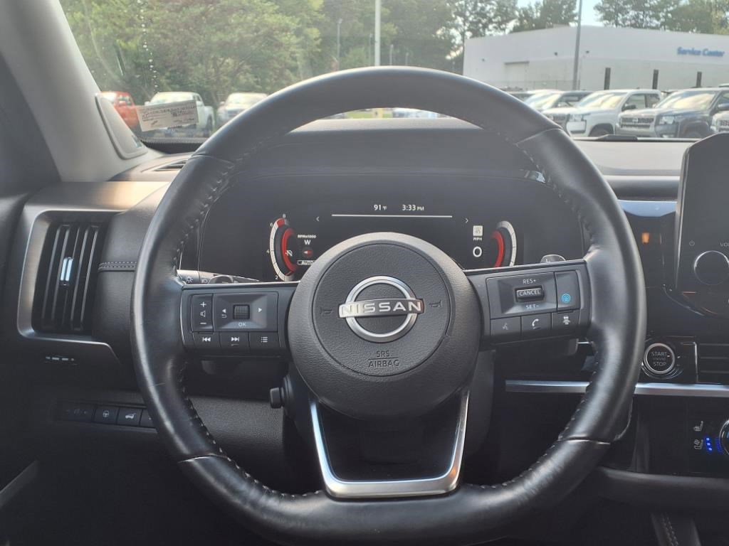 2022 Nissan Pathfinder Platinum photo 12