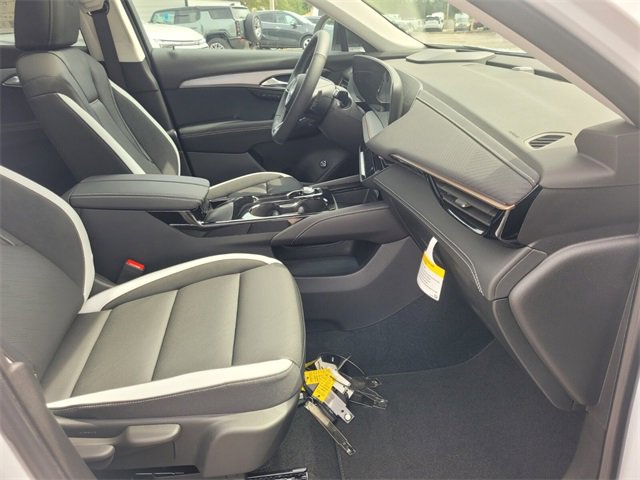 2025 Buick Envision Sport Touring photo 11
