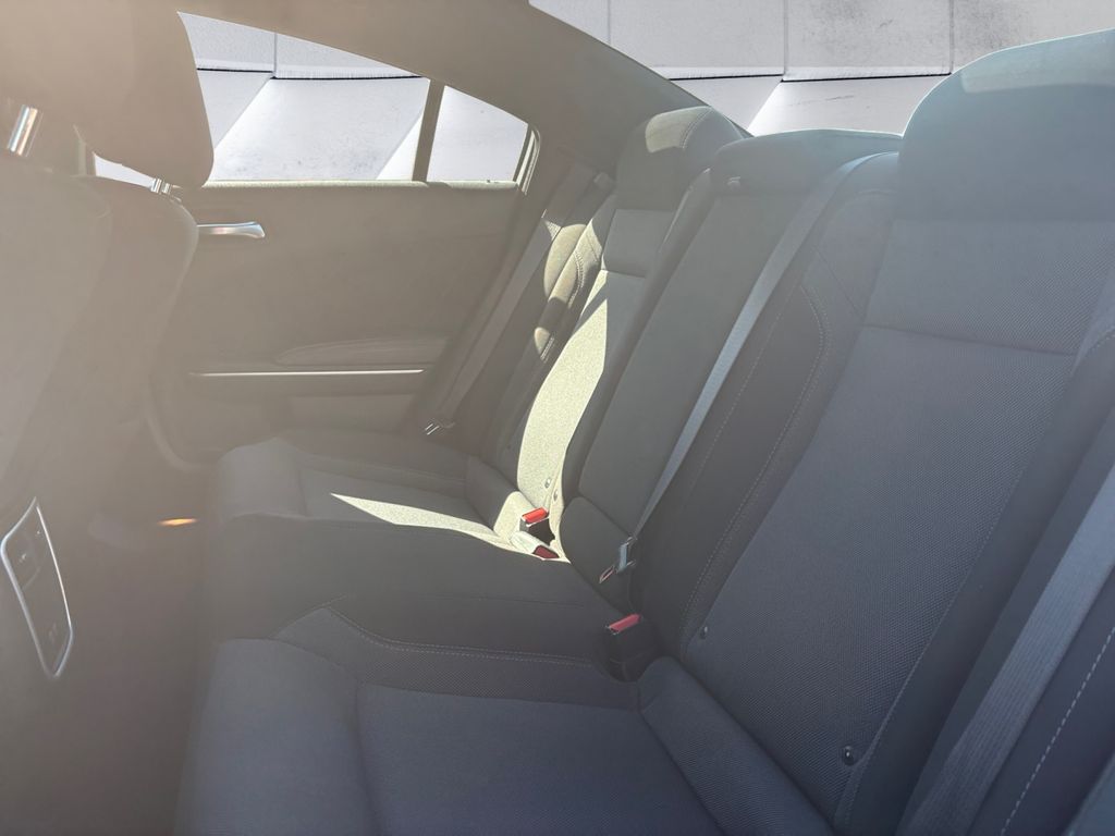 2022 Dodge Charger SXT photo 18
