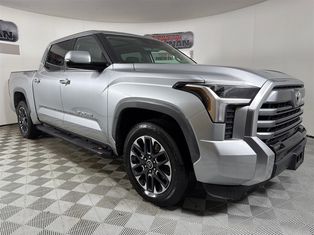2023 Toyota Tundra Limited's photo