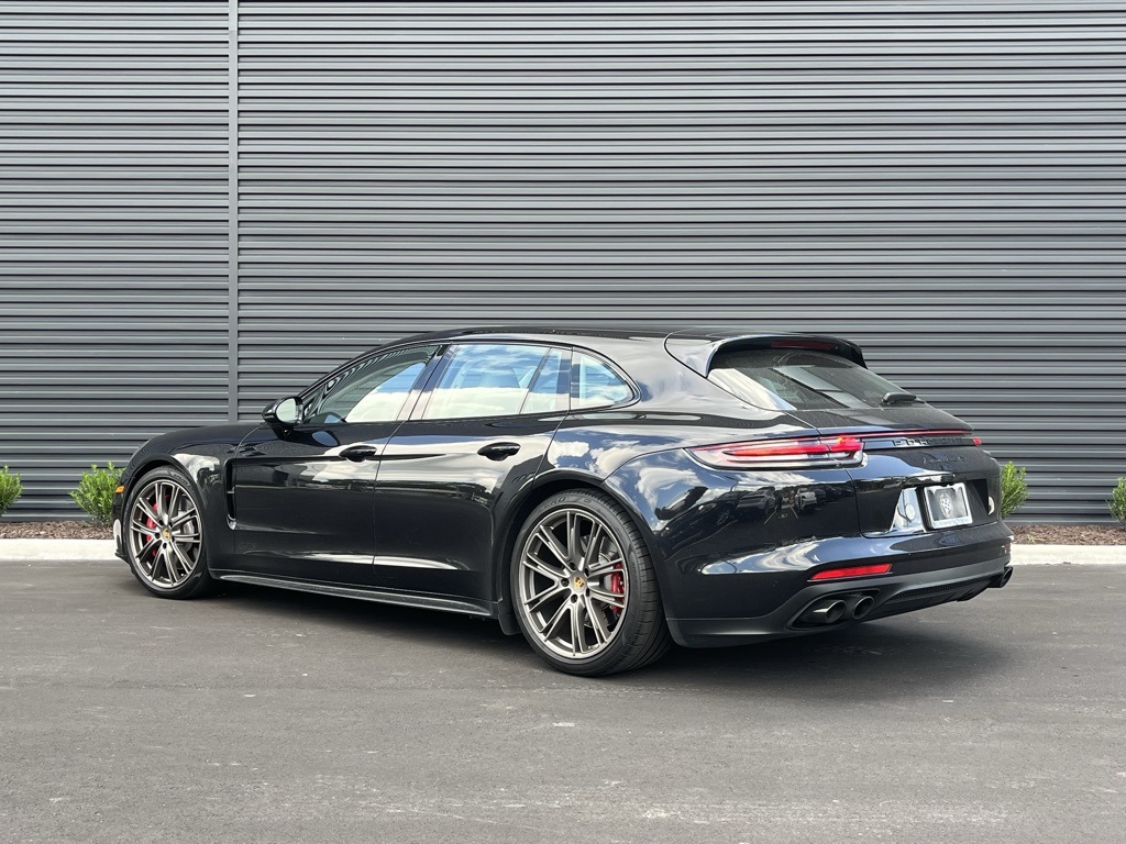 2020 Porsche Panamera Sport Turismo GTS photo 3